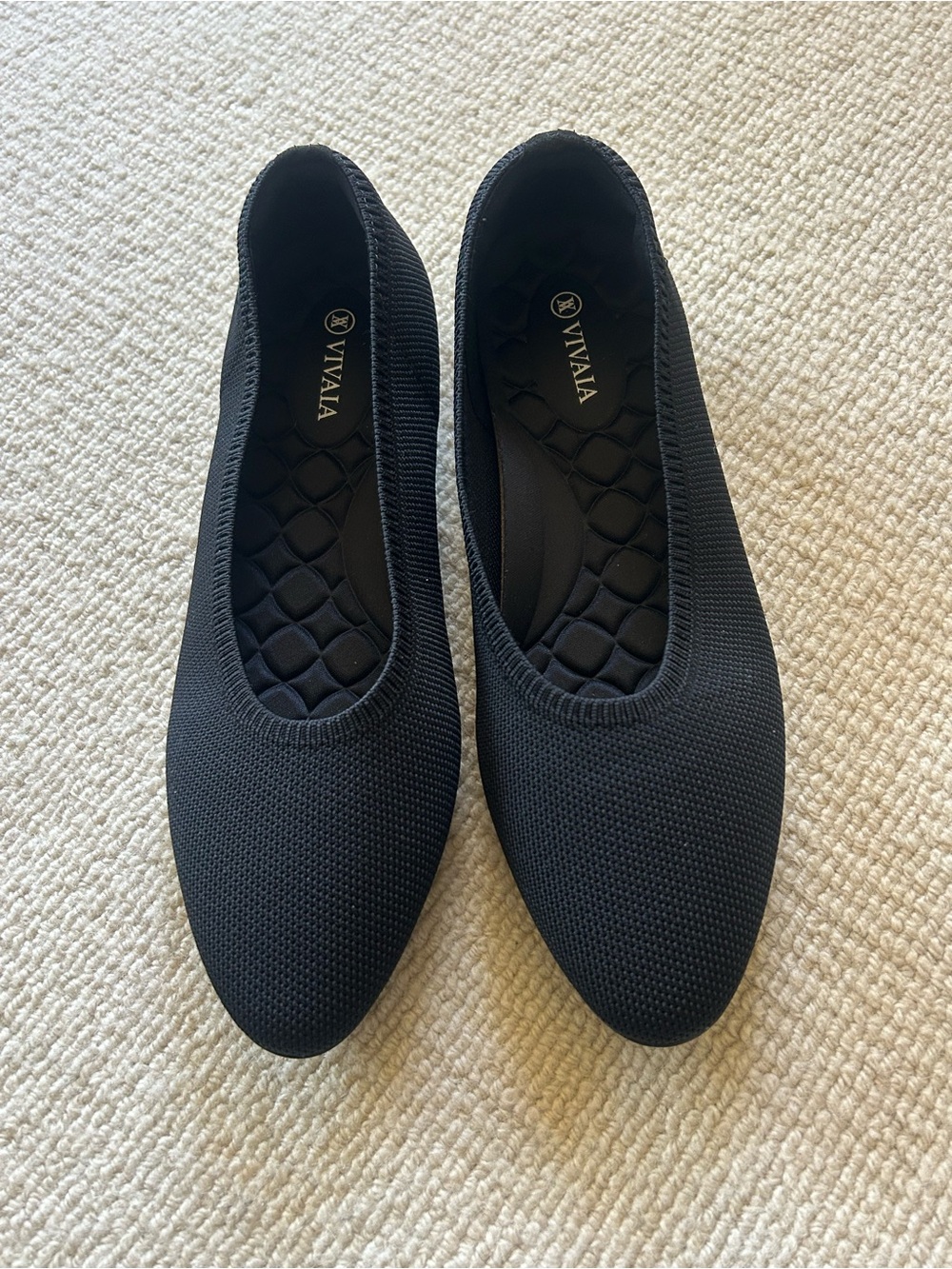 Vivaia Women’s Black Knit Slip-On Ballet Flats